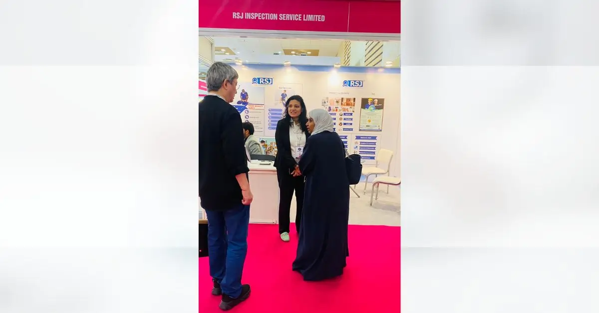 Bharat Tex 2025 Business Development Head Jiny Explaining Values To Customers